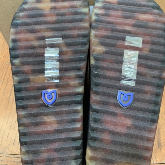 Rothy’s Clogs Soft Black NWB Size 7 - Picture 6 of 7